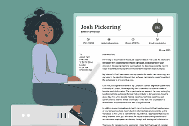 An employer looks at a speculative cover letter from a software developer on her laptop.